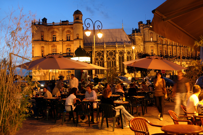 Living in France : Saint Germain en Laye by night