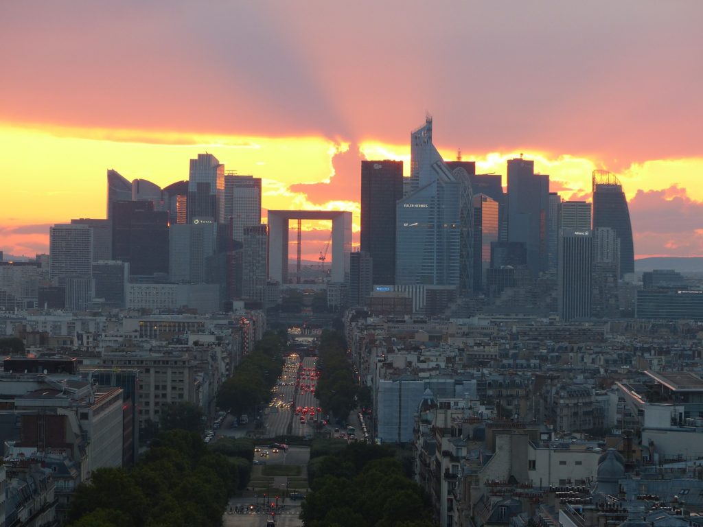 Saint-Germain-En-Laye : Defense close to Paris (west), business center of large companies.