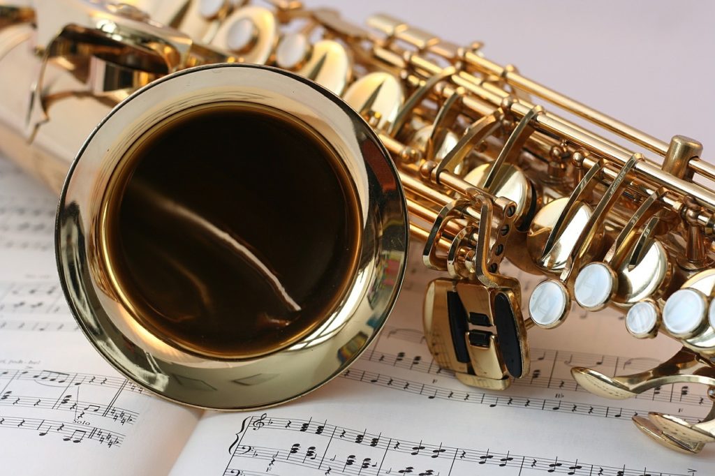 Associations : music instrument practice